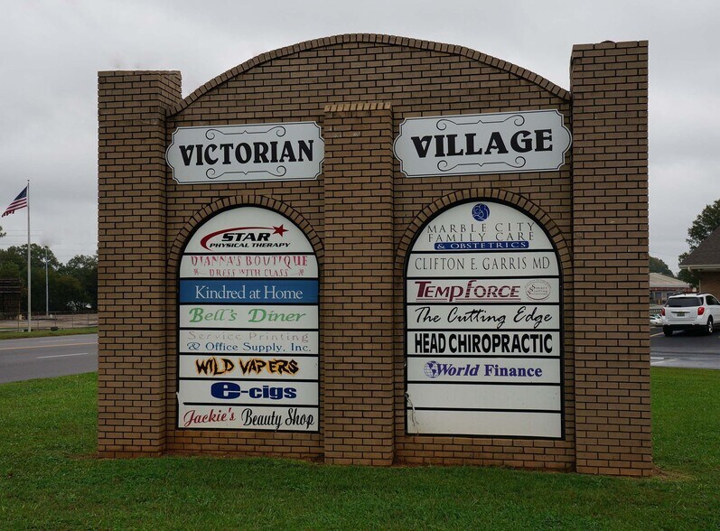 1011-1025 W Fort Williams St, Sylacauga, AL à louer - Photo de l’immeuble – Image 1 sur 30