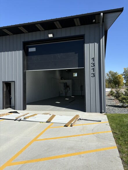 1313 Main Ave SE, Moorhead, MN à louer - Photo de l’immeuble – Image 2 sur 5