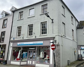Plus de détails pour 44 Bridge St, Haverfordwest - Local commercial à louer