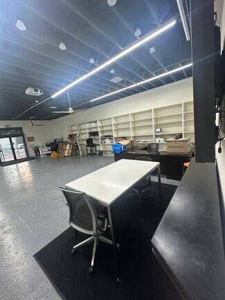 Plus de détails pour 2321 W 54th St, Los Angeles, CA - Bureau/Local commercial à louer