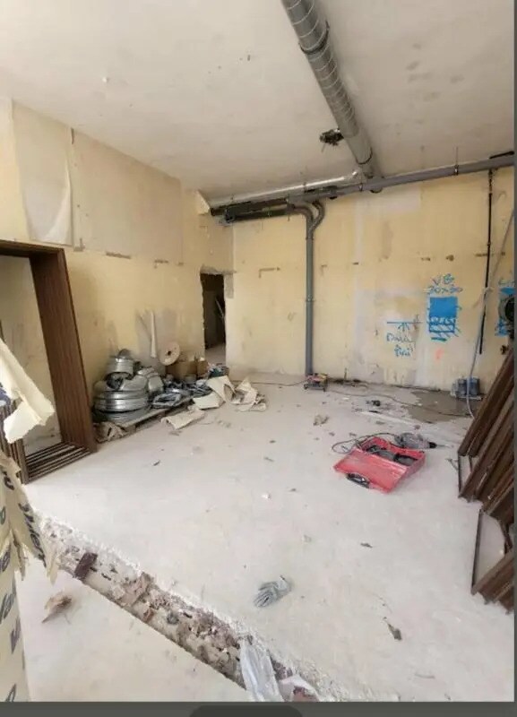 Plus de détails pour Local commercial à vendre