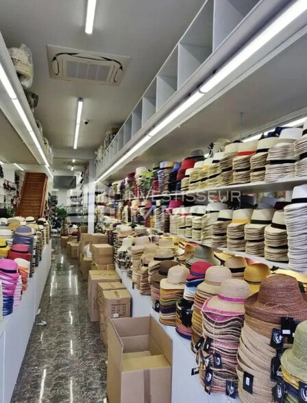 Local commercial dans Aubervilliers à vendre - Photo intérieure – Image 2 sur 4