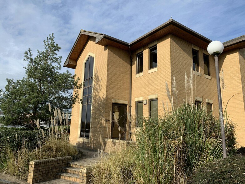 Compass Rd, Portsmouth à louer - Photo de l’immeuble – Image 3 sur 19