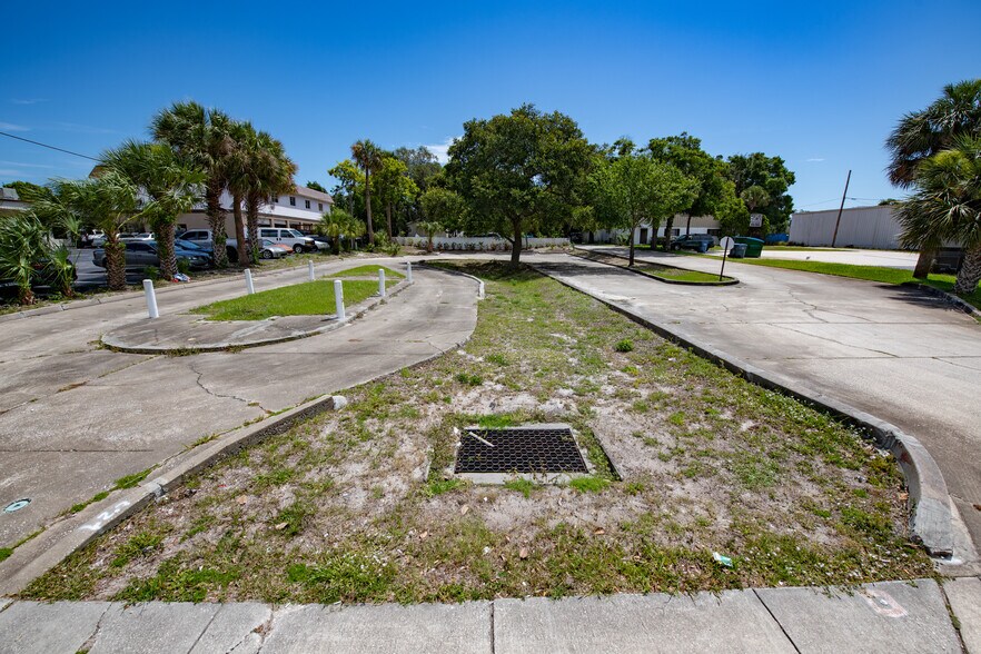 223 Ridgewood Ave, Holly Hill, FL à vendre - Photo de l’immeuble – Image 1 sur 19