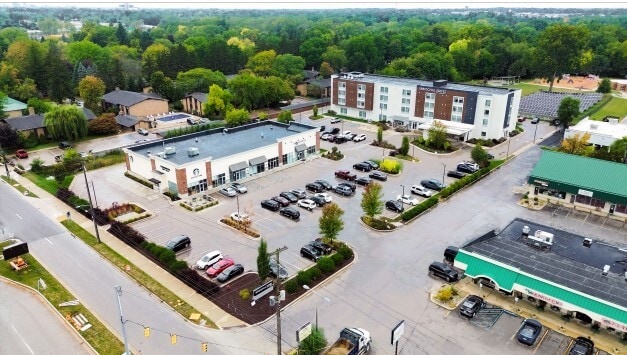 1090-1100 Trowbridge Rd, East Lansing, MI à vendre - Aérien – Image 3 sur 7