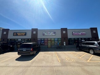 Plus de détails pour 323 N Main St, Chatham, IL - Local commercial à louer