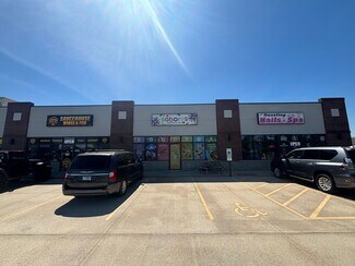 Plus de détails pour 323 N Main St, Chatham, IL - Local commercial à louer