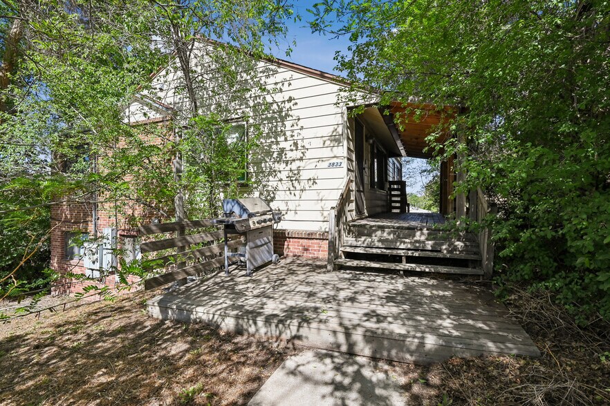 3831 S Knox Ct, Denver, CO à vendre - Photo de l’immeuble – Image 2 sur 10