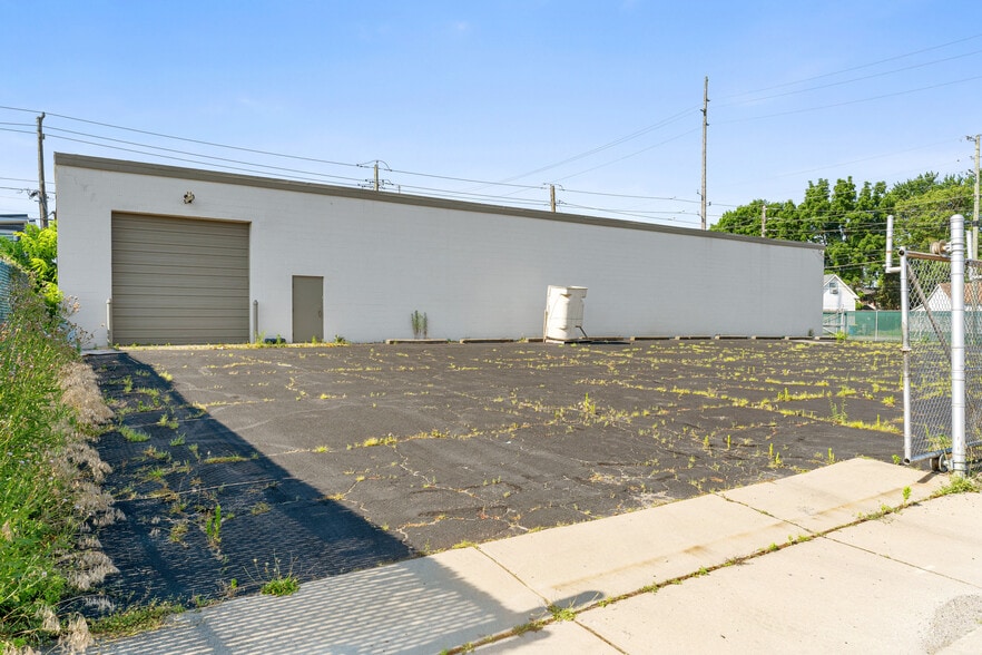 1117 Deloss St, Indianapolis, IN à louer - Photo principale – Image 1 sur 5