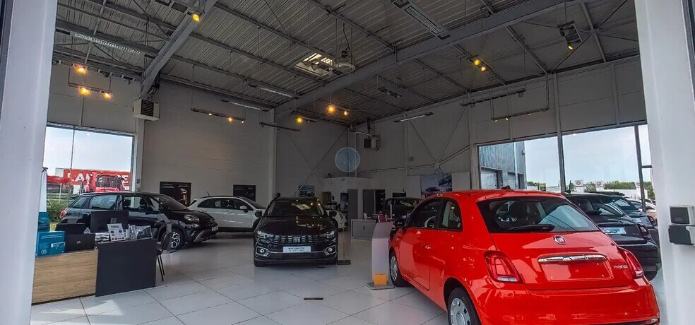 Local commercial dans Luisant à louer - Photo intérieure – Image 2 sur 2