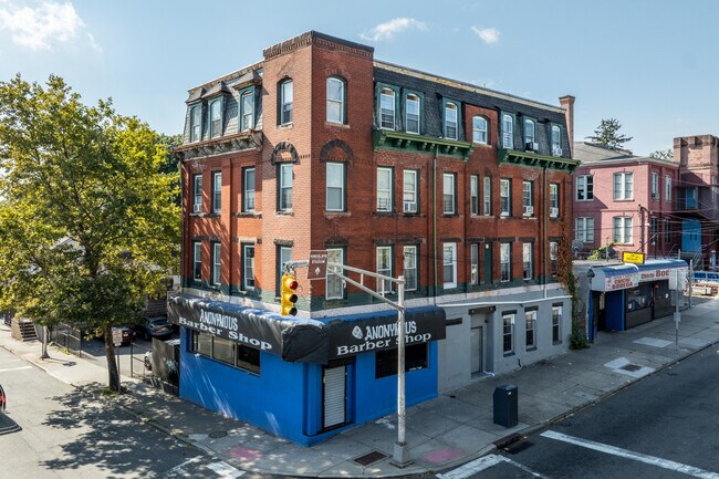 Plus de détails pour 225 West Broadway, Paterson, NJ - Logement aux enchères