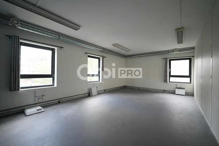 Bureau dans Villeurbanne à louer - Photo de l’immeuble – Image 2 sur 7