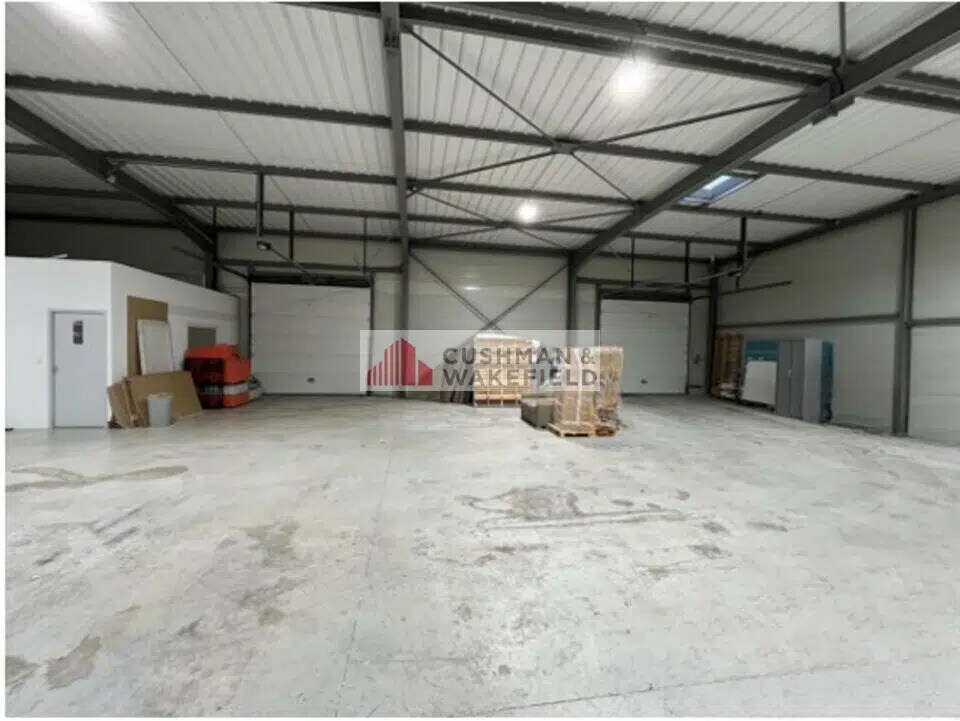 Local d’activités dans Gallargues-le-Montueux à louer Photo intérieure– Image 1 sur 3