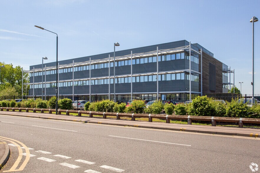 2 Veridon Way, Erith à louer - Photo de l’immeuble – Image 2 sur 2