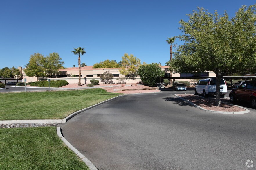 6000 W Rochelle Ave, Las Vegas, NV à louer - Photo principale – Image 1 sur 2