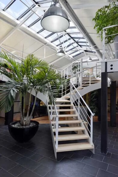 Bureau dans Courbevoie à louer - Photo intérieure – Image 3 sur 8