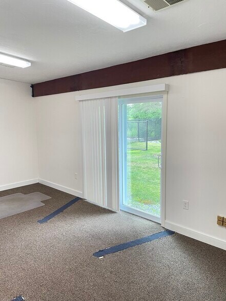 93 West St, Medfield, MA à louer - Photo de l’immeuble – Image 3 sur 21