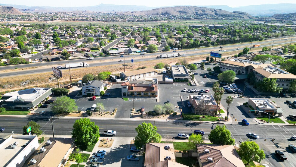 720 E 700 S, St George, UT à louer - Photo de l’immeuble – Image 2 sur 15
