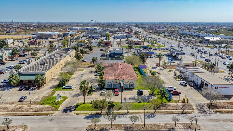 18 Paseo Plaza Boulevard, Brownsville, TX à louer - Photo principale – Image 1 sur 6