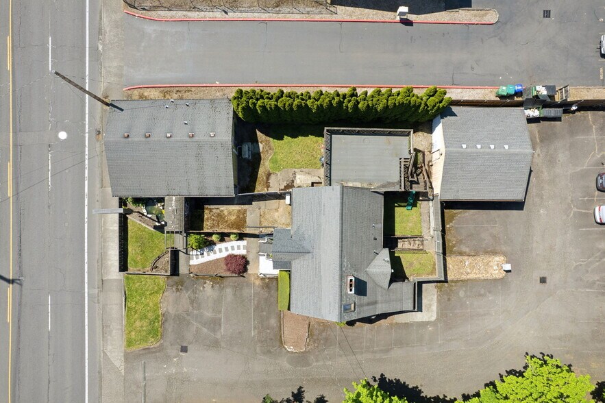 17641 SE Stark St, Portland, OR à vendre - Photo de l’immeuble – Image 2 sur 54