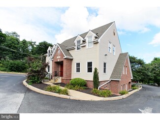 Plus de détails pour 2500 E High St, Sanatoga, PA - Bureau à vendre
