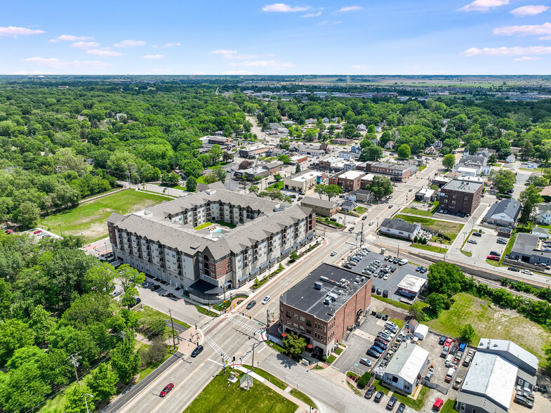 160 Washington St., Oswego, IL à louer - Photo de l’immeuble – Image 2 sur 48