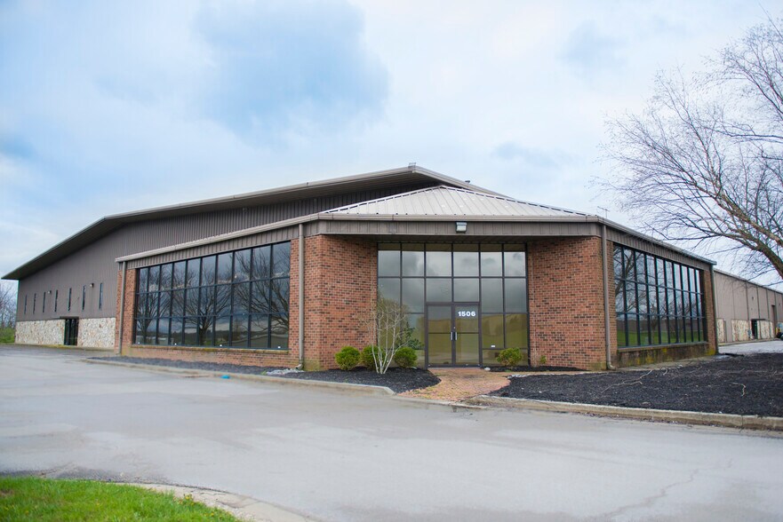 1506-1518 Industrial Park Dr, Maysville, KY à louer - Photo de l’immeuble – Image 3 sur 10