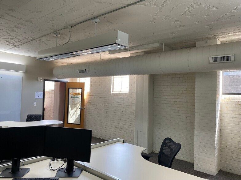 319 N Main Ave, Springfield, MO à louer - Photo de l’immeuble – Image 3 sur 10