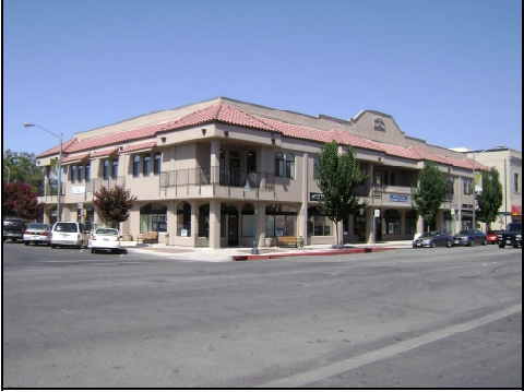 650 San Benito St, Hollister, CA à louer - Photo de l’immeuble – Image 2 sur 23