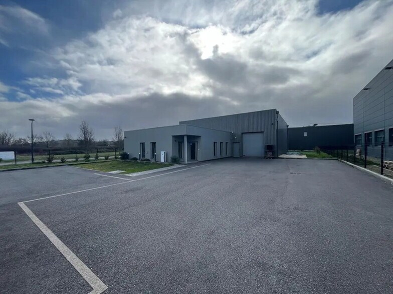 522 Rue Morhange, Deyme à vendre - Photo de l’immeuble – Image 1 sur 7