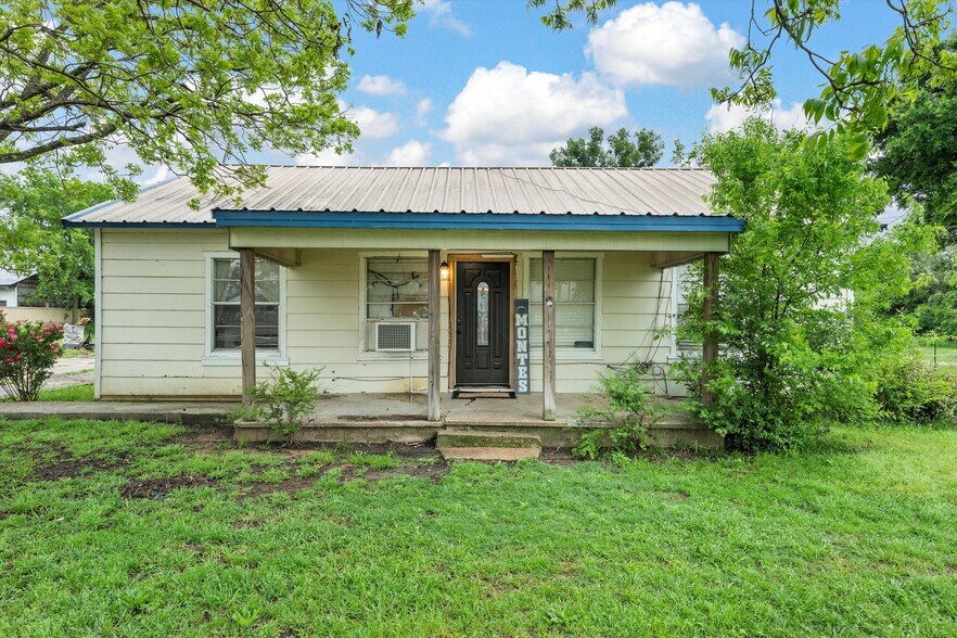1020 E Jefferson Ave, Whitney, TX à vendre - Photo de l’immeuble – Image 3 sur 20