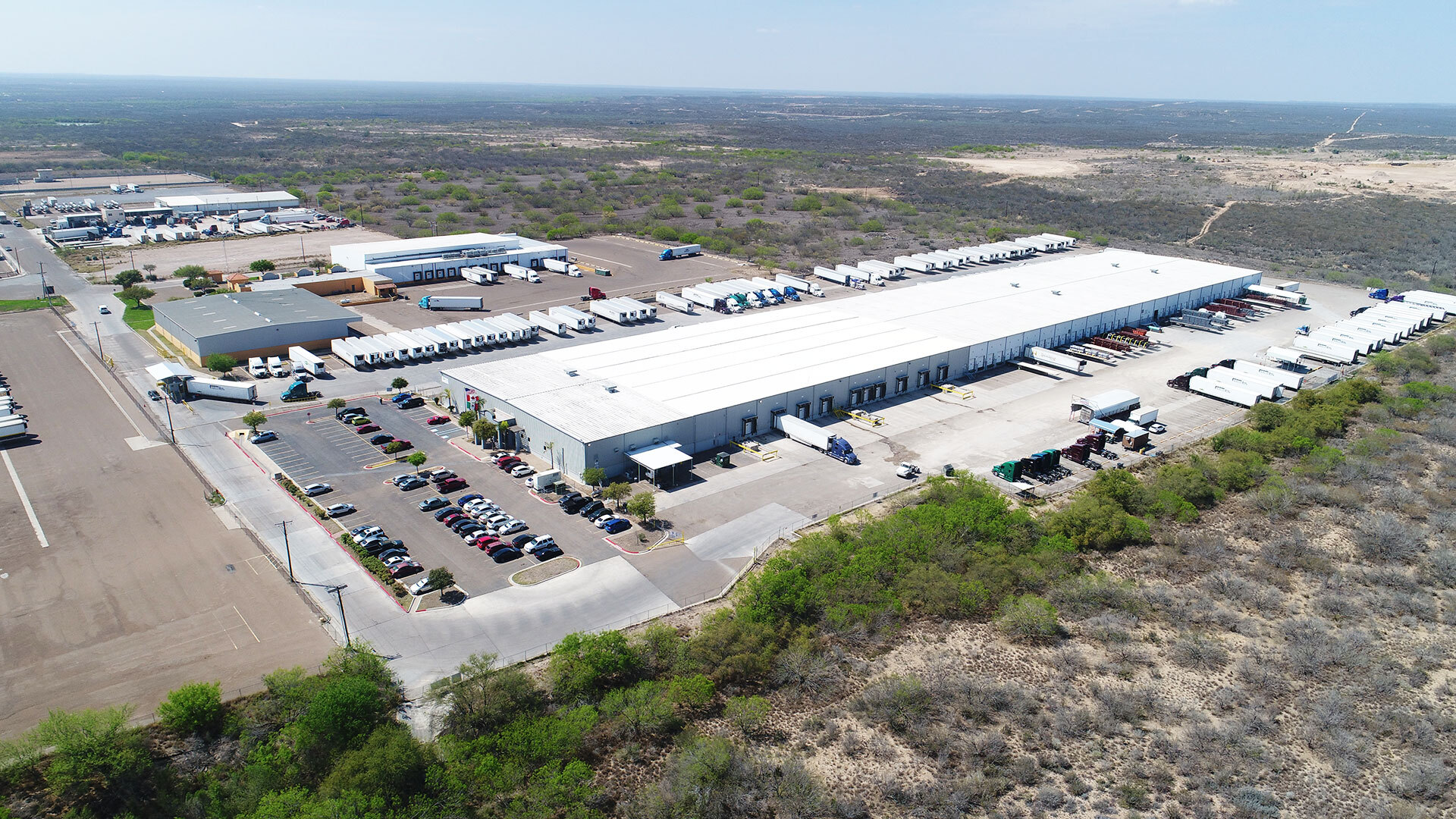 40767 Cannel St, Laredo, TX à louer Photo de l’immeuble– Image 1 sur 1