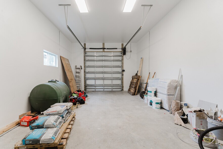 654 NW 22nd Rd, Fort Lauderdale, FL à louer - Photo de l’immeuble – Image 3 sur 7