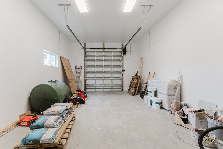 654 NW 22nd Rd, Fort Lauderdale, FL à louer - Photo intérieure – Image 3 sur 7