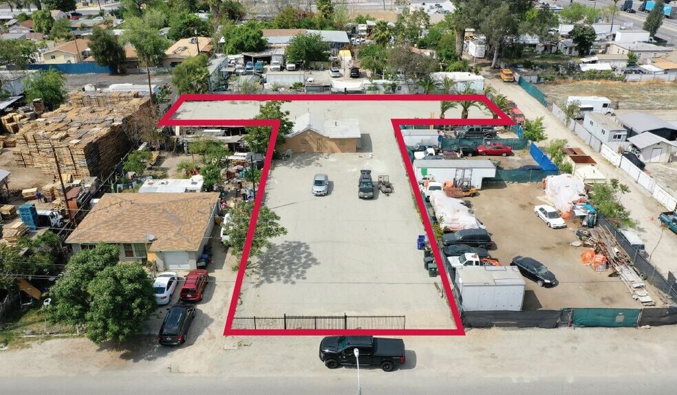 24904 E Benedict Rd, San Bernardino, CA à vendre - Photo principale – Image 1 sur 2