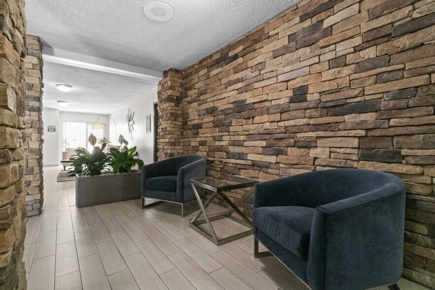 600 E Olive Ave, Burbank, CA à vendre - Photo de l’immeuble – Image 3 sur 10