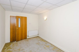 444 Cherry Ln, Liverpool à louer Photo intérieure– Image 2 sur 13