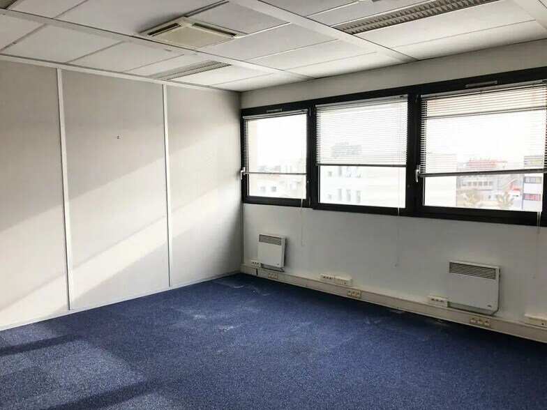 Bureau dans Bordeaux à louer - Photo de l’immeuble – Image 3 sur 15