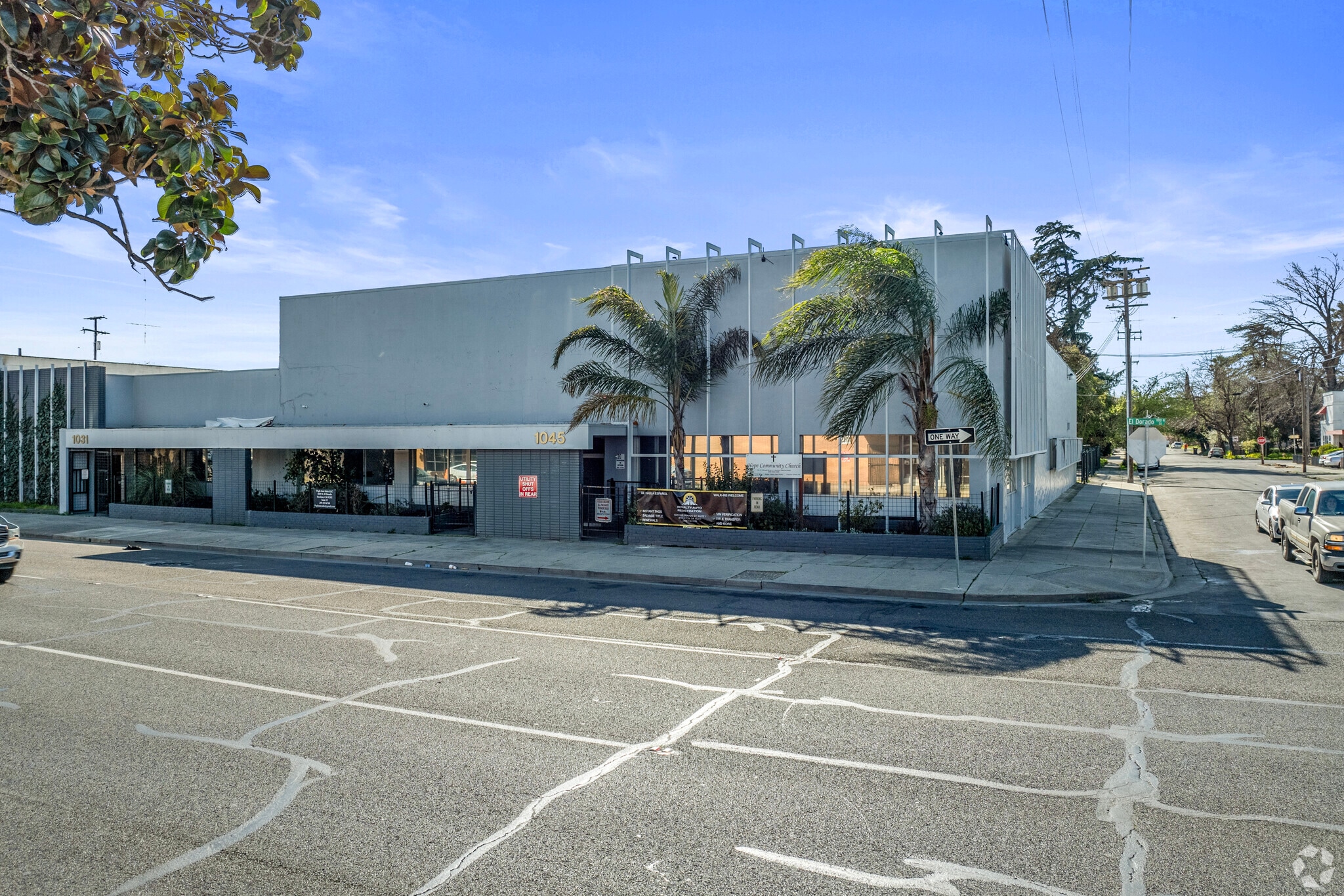 1029-1045 N El Dorado St, Stockton, CA à louer Photo principale– Image 1 sur 45