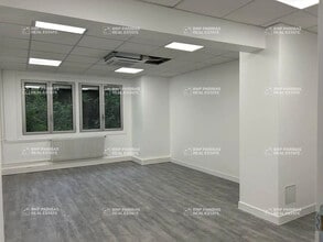 122-124 Rue Marcadet, Paris à vendre Photo intérieure– Image 2 sur 7