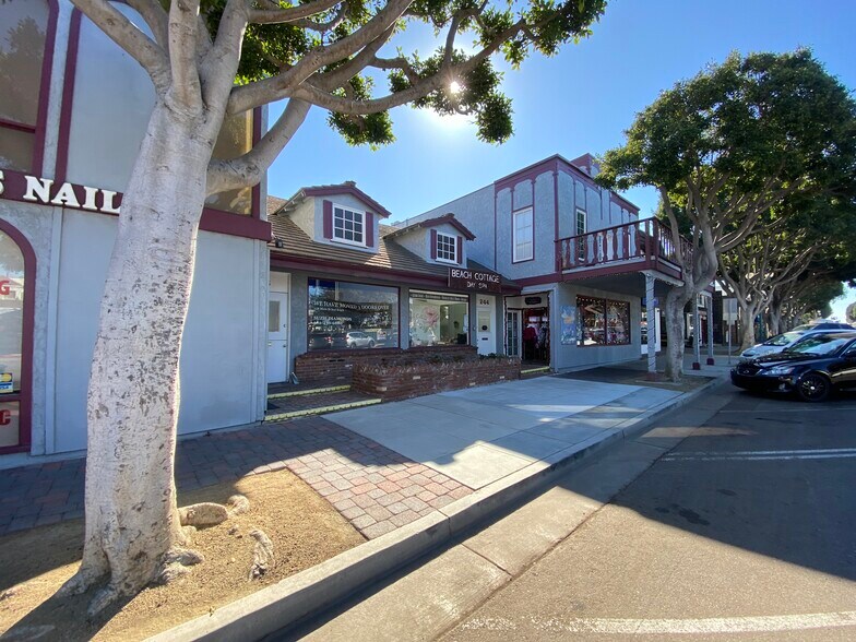 244-246 Main St, Seal Beach, CA à louer - Photo de l’immeuble – Image 3 sur 10