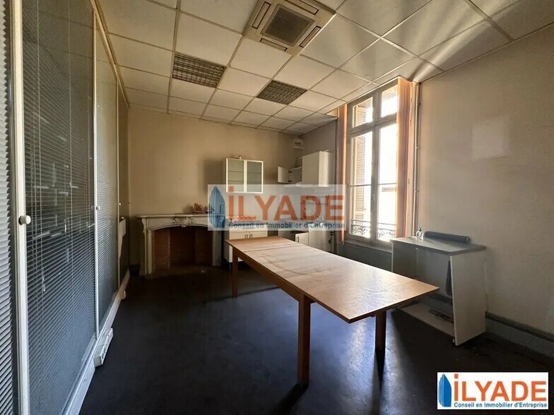 7 Square Stalingrad, Marseille à louer - Photo de l’immeuble – Image 3 sur 3