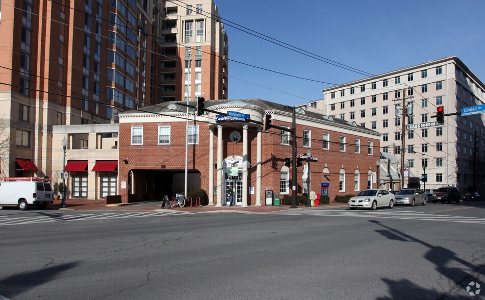 4825 Cordell Ave, Bethesda, MD à louer - Photo de l’immeuble – Image 1 sur 3