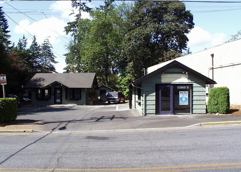 15969 SW Reese Rd, Lake Oswego, OR à vendre - Photo de l’immeuble – Image 3 sur 13