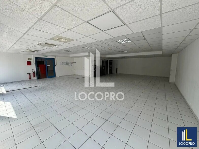 Bureau dans Carros à louer - Photo de l’immeuble – Image 3 sur 14