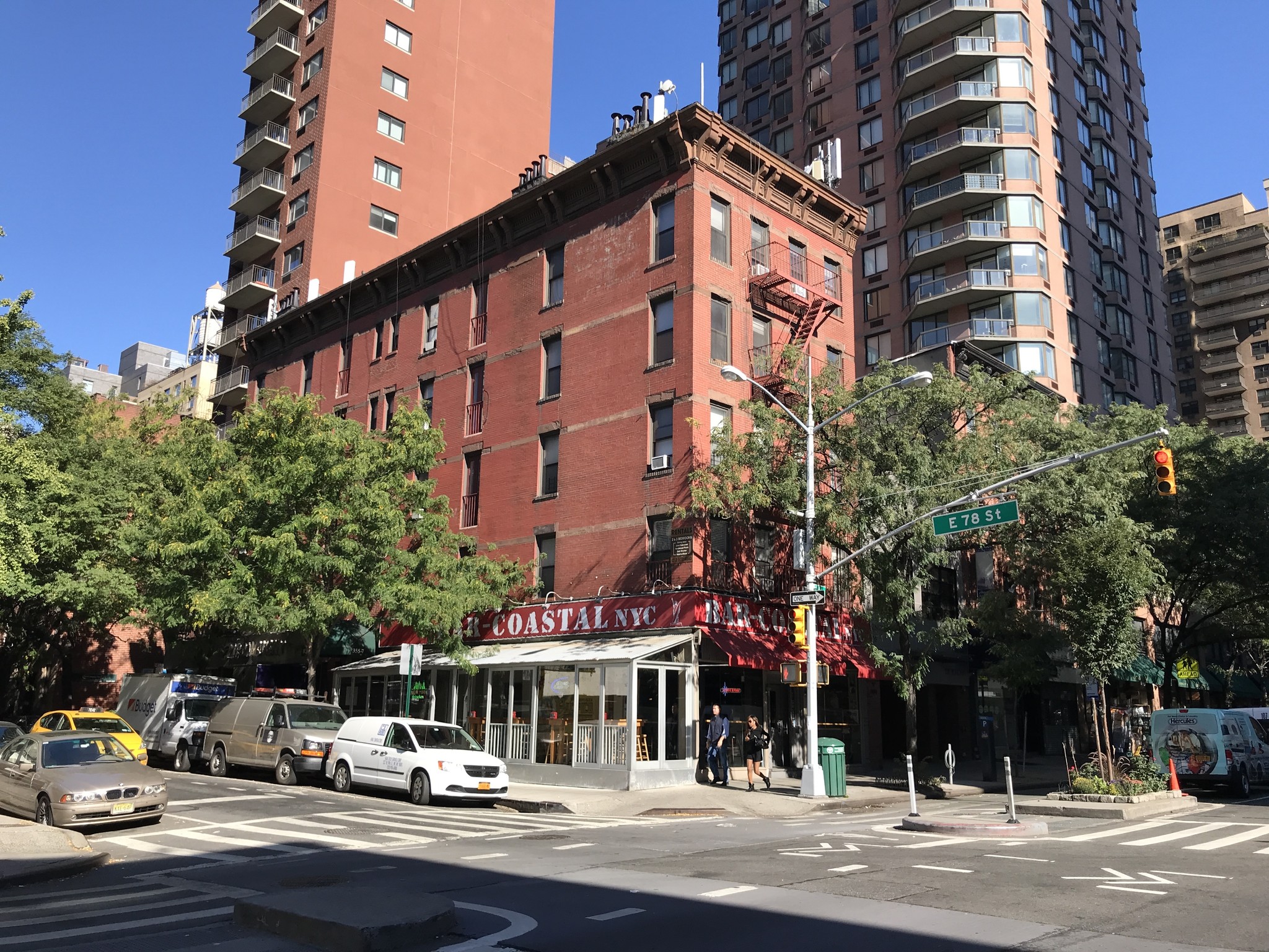 355 E 78th St, New York, NY à louer Photo principale– Image 1 sur 3