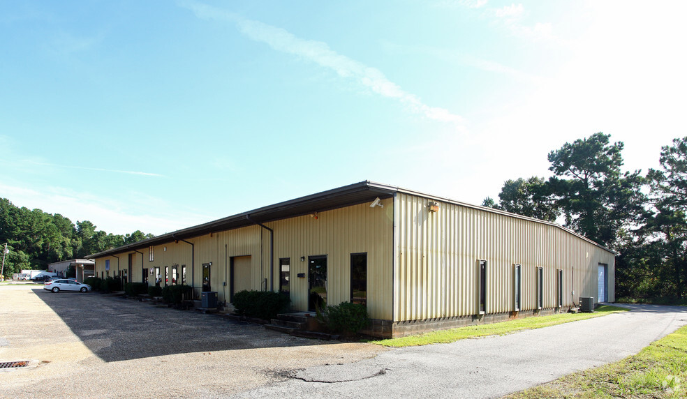 901 Butler Dr, Mobile, AL à louer - Photo de l’immeuble – Image 3 sur 11