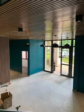 1 Rue De Terre Neuve, Les Ulis à louer Photo intérieure– Image 1 sur 6