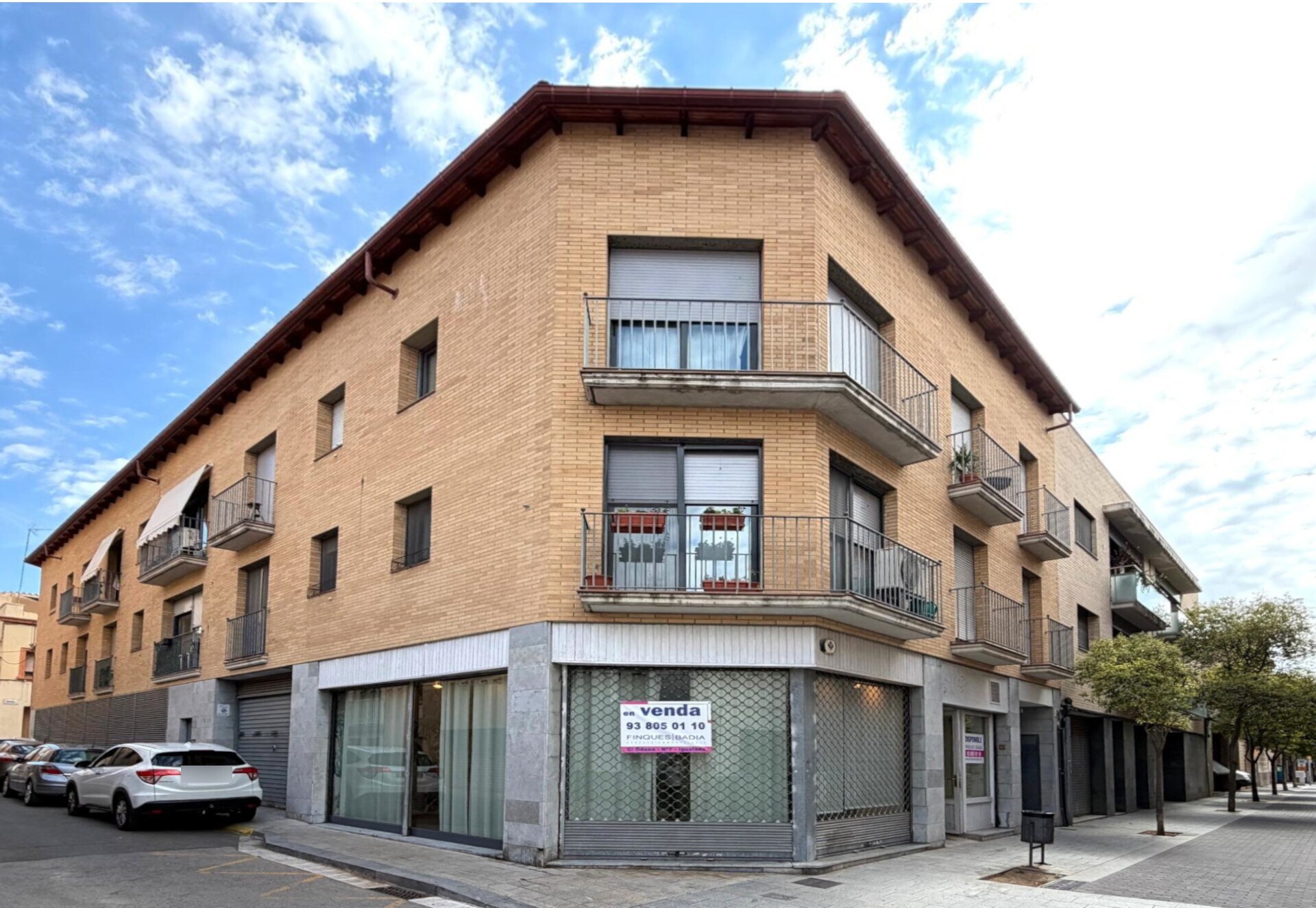 Immeuble residentiel dans Igualada, Barcelona à vendre Photo de l’immeuble– Image 1 sur 2
