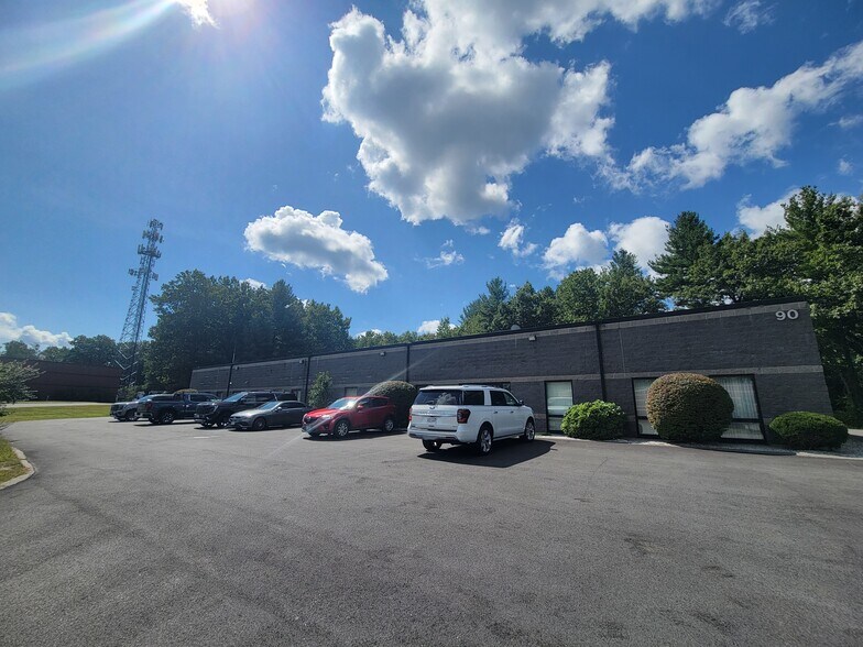 90 Progress Ave, Tyngsborough, MA à louer - Photo de l’immeuble – Image 2 sur 12